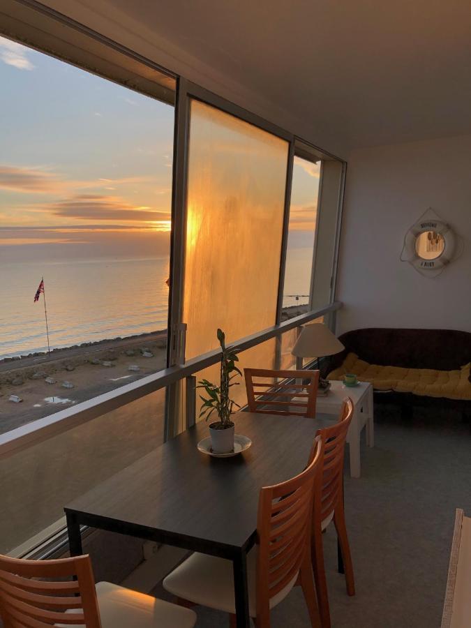 La Mouette Apartment Courseulles-sur-Mer Bagian luar foto